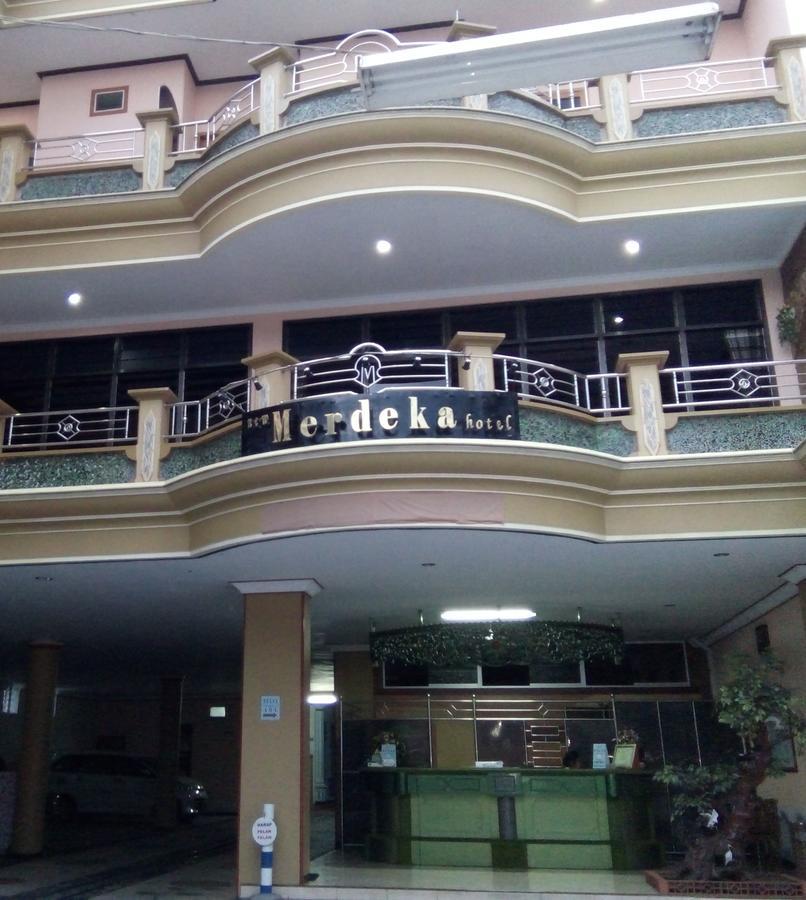New Merdeka Hotel Jembel Eksteriør billede