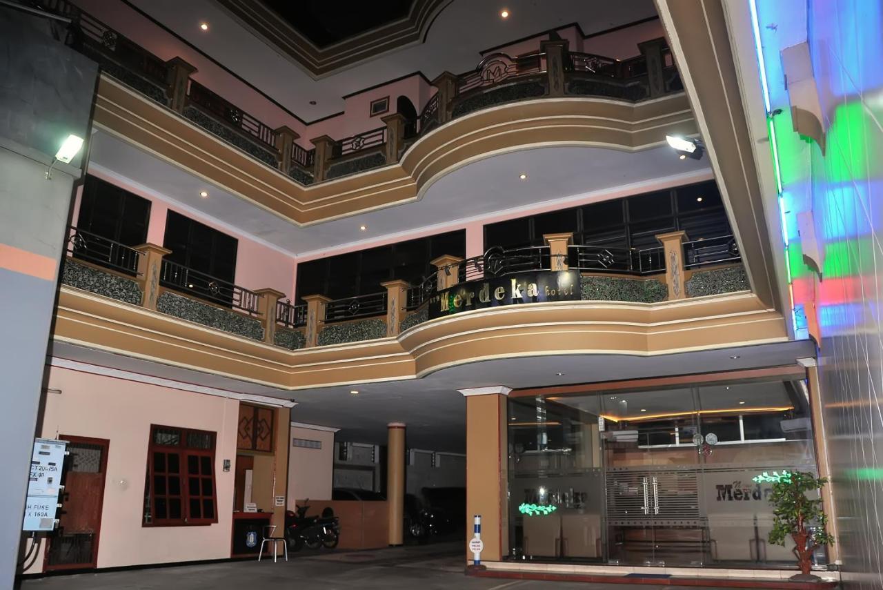 New Merdeka Hotel Jembel Eksteriør billede