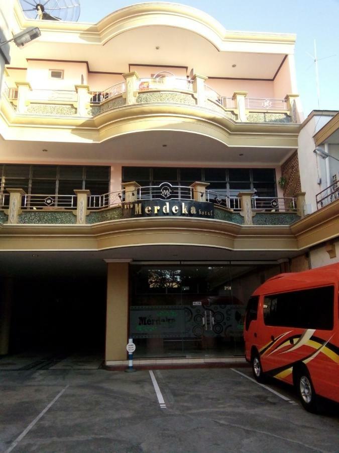 New Merdeka Hotel Jembel Eksteriør billede